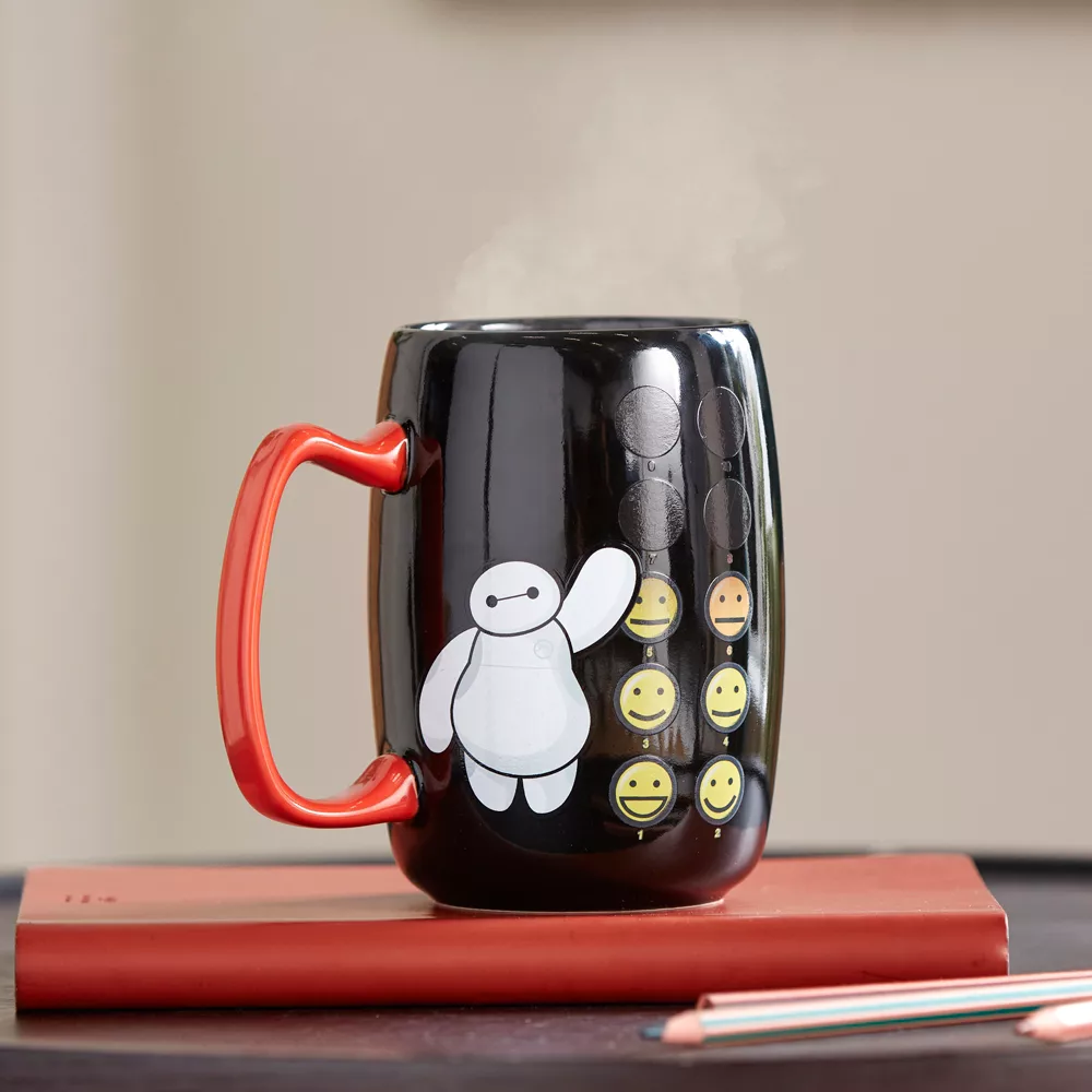 Disney Store Mug Changeant Baymax, Les Nouveaux Héros 2 Disney Store Mug Changeant Baymax, Les Nouveaux Héros – Image 2
