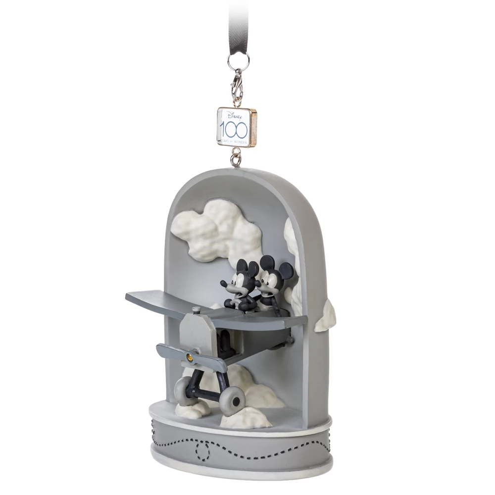 Décoration à Suspendre Mickey Et Minnie Plane Crazy, Collection Sketchbook, Disney100 Eras 2 Décoration à Suspendre Mickey Et Minnie Plane Crazy, Collection Sketchbook, Disney100 Eras – Image 2