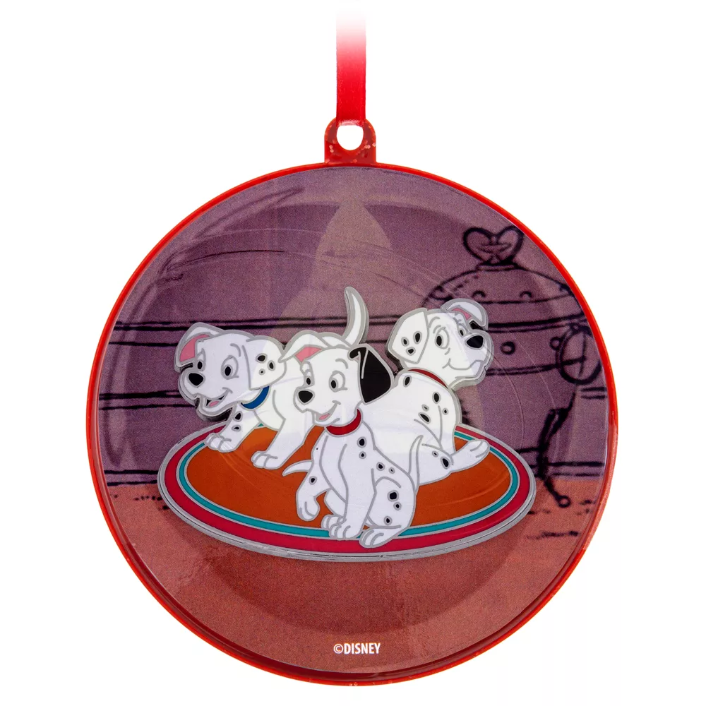 Disney Store Ensemble Décoration à Suspendre, Pin's Et Objet Mystère 101 Dalmatiens 1 Disney Store Ensemble Décoration à Suspendre, Pin's Et Objet Mystère 101 Dalmatiens